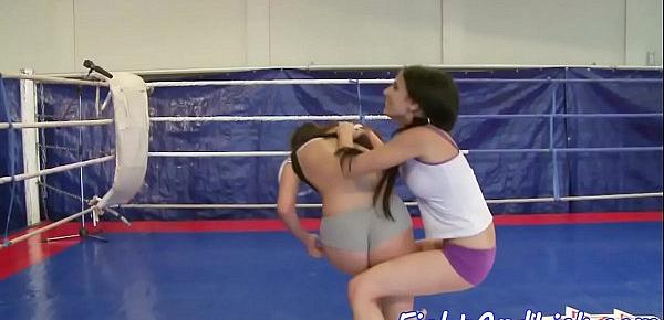  Wrestling beauty pussy dildoed by eurobabe